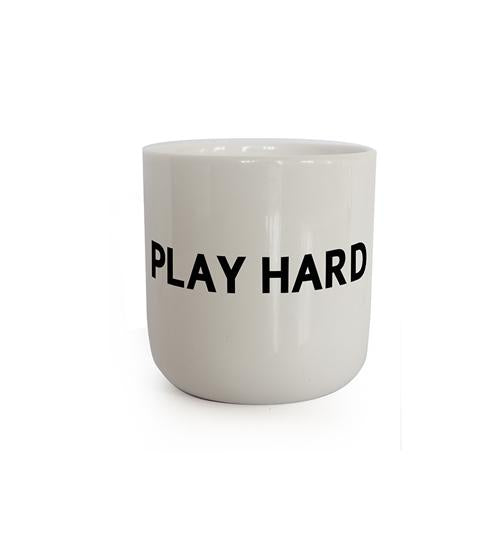 Becher - Play Hard